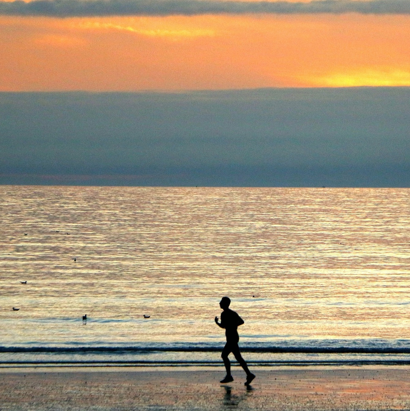 Joggen bei Hitze - Wie macht man es am besten? Laufen und Trinken im Sommer