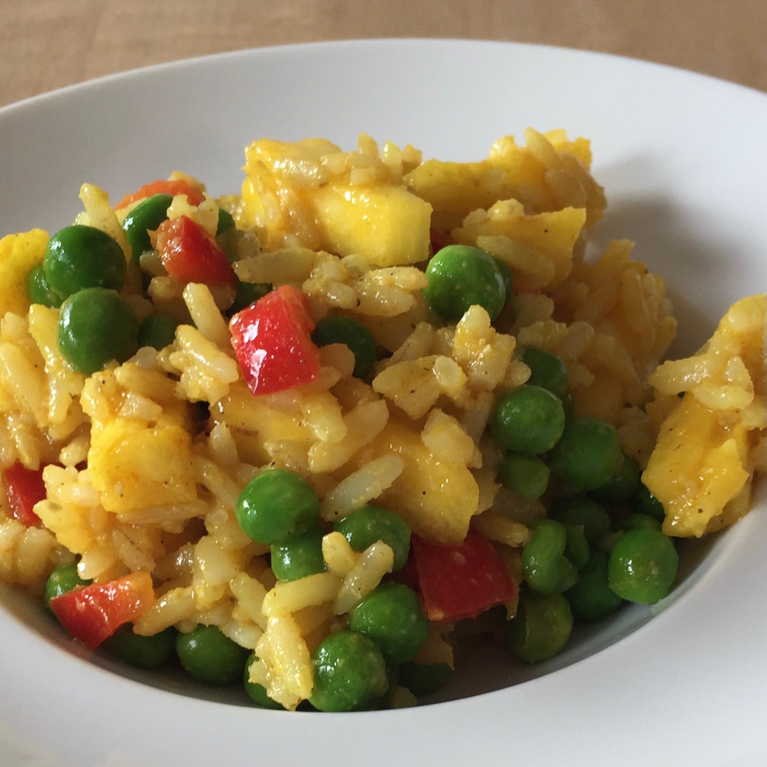 Vollkornreis sollte bei jedem Läufer mindestens einmal pro Woche auf dem Speiseplan stehen. Denn er liefert uns Energie und macht lange satt.