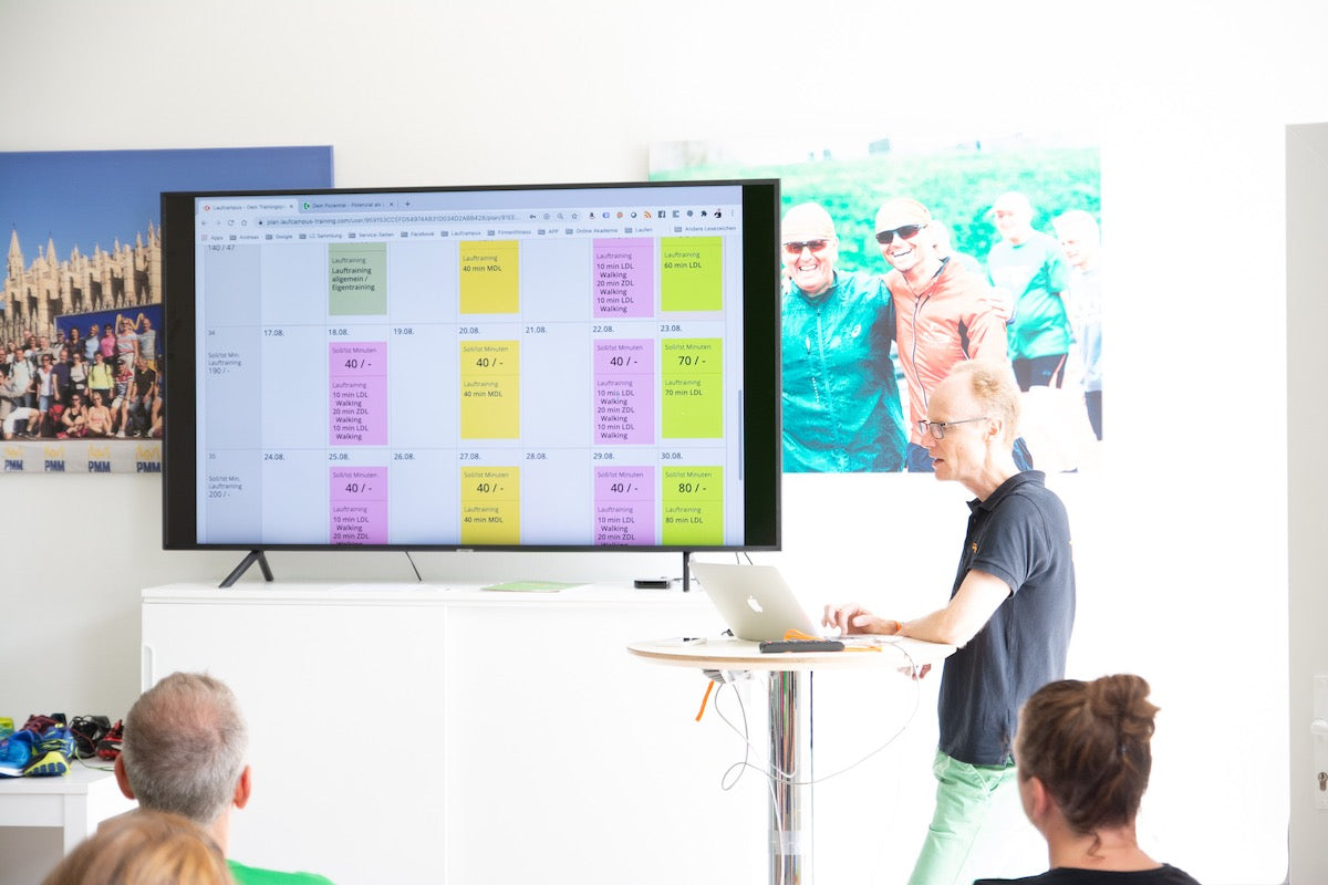 Wie oft sollte man laufen? Toptrainer und Laufexperte Andreas Butz gibt die Antwort.