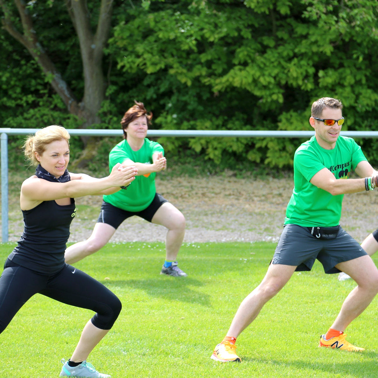 Bei diesem Laufseminar gehören Dehnübungen natürlich mit dazu.