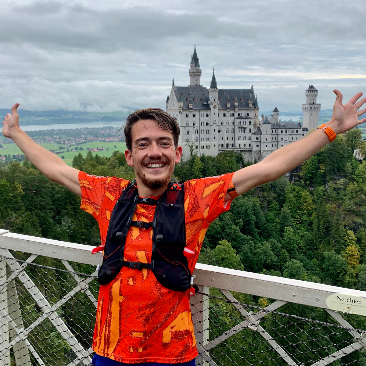 Hier ist Laufcampus Trainer Tim Wagner aus Wuppertal zu sehen