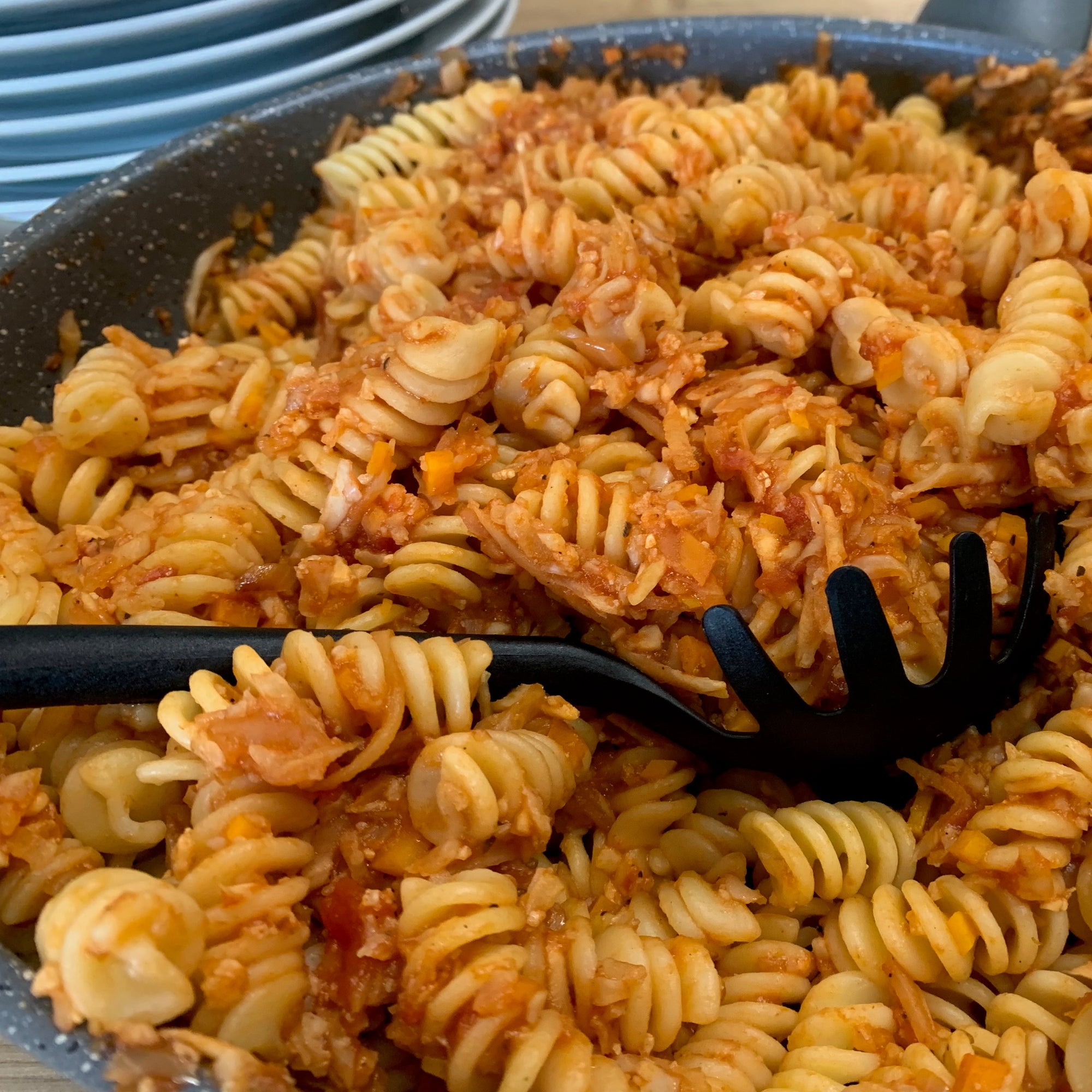 Blumenkohl-Bolognese Rezept – gesunde vegane Alternative zur klassischen Pasta-Sauce – hier fertig zubereitet