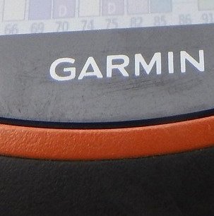 Zusehen ist ein Garmin-Logo, mit den Produkten von Garmin hältst du fest, dass dein Lauf niemals unproduktiv war.